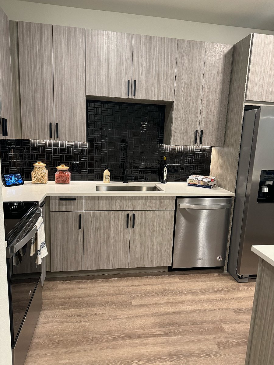 Furnished Finder property 724026_1 photo 3