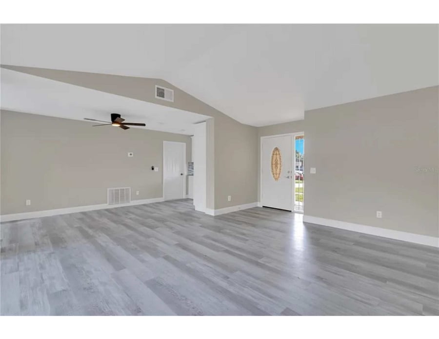 Furnished Finder property 724027_1 photo 7