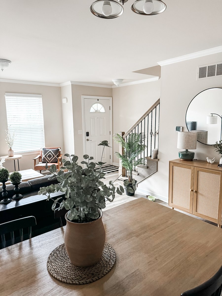 Furnished Finder property 724053_1 photo 3