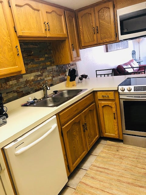 Furnished Finder property 724067_1 photo 5