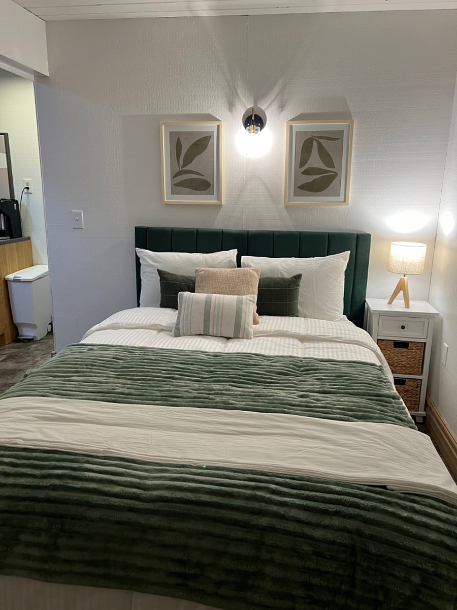 Furnished Finder property 724099_1 photo 15