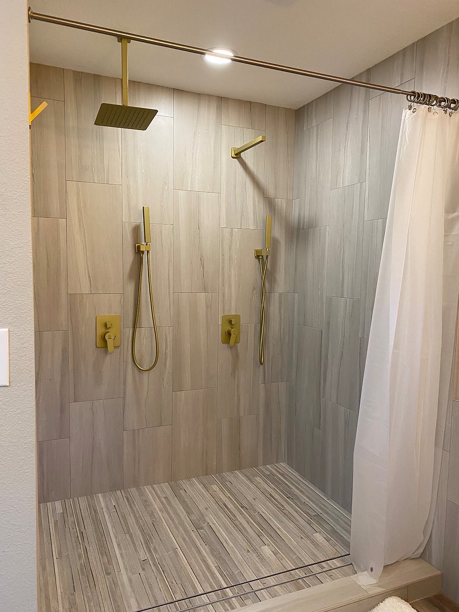 Master suite 2 person shower