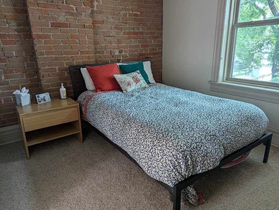 2nd bedroom