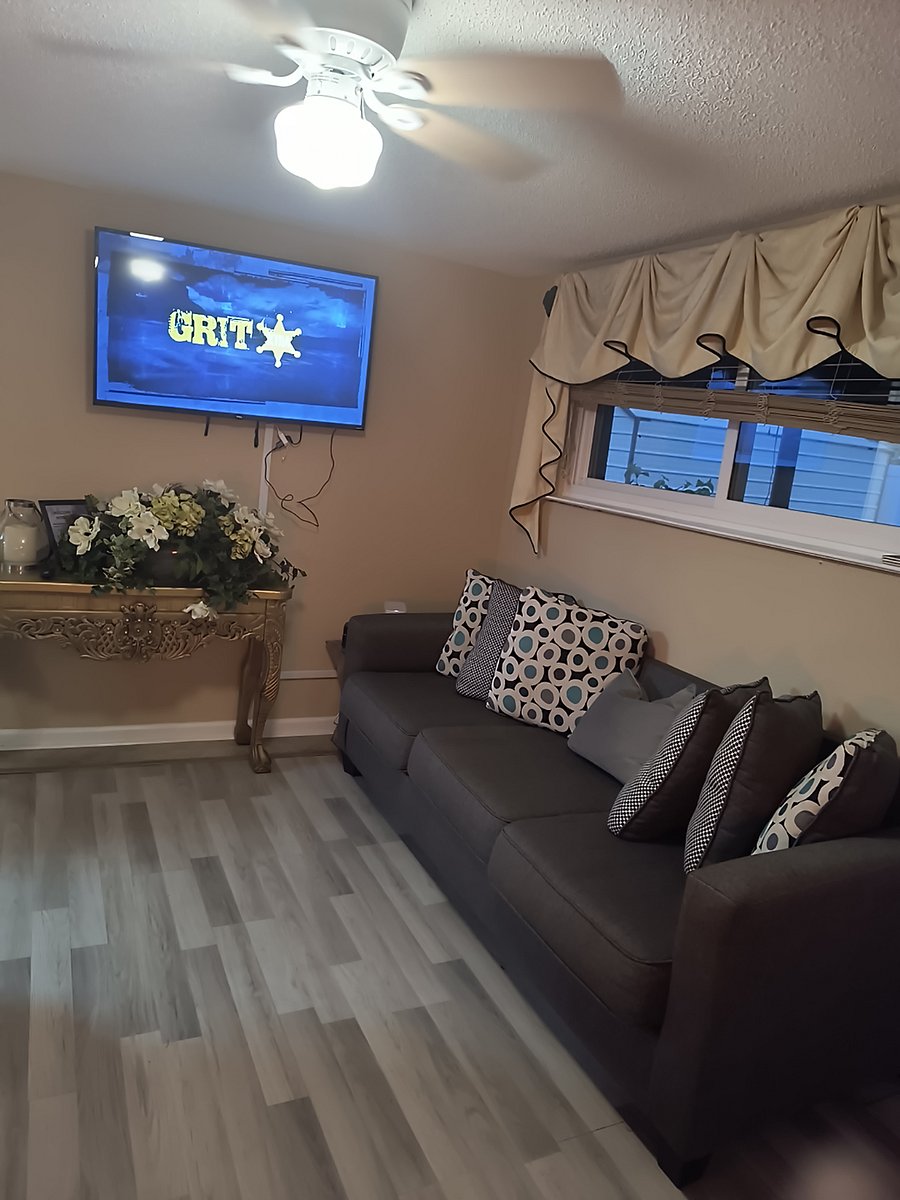 Furnished Finder property 724162_1 photo 14