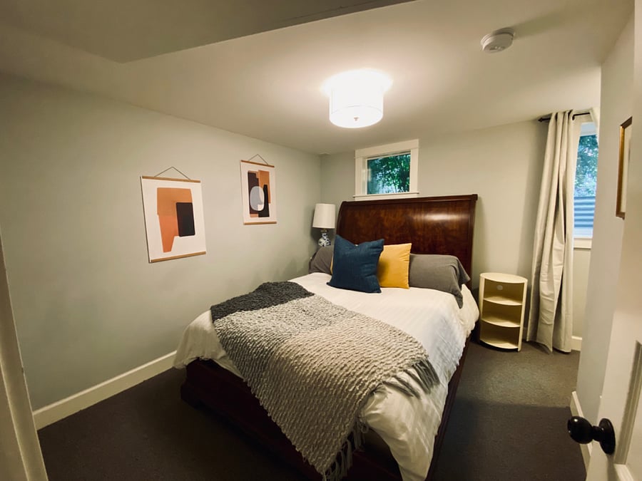Bedroom 2 w/ closet