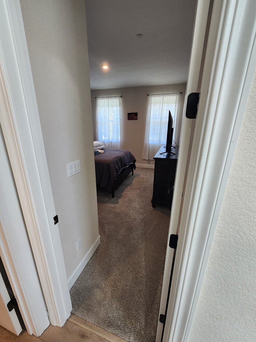 Furnished Finder property 724298_1 photo 16