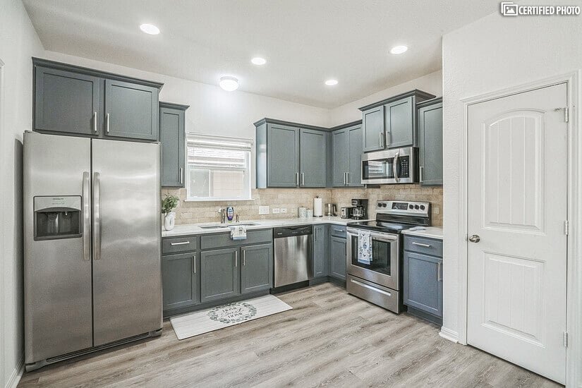 Furnished Finder property 724304_1 photo 7
