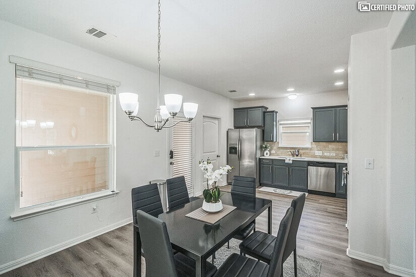 Furnished Finder property 724304_1 photo 8