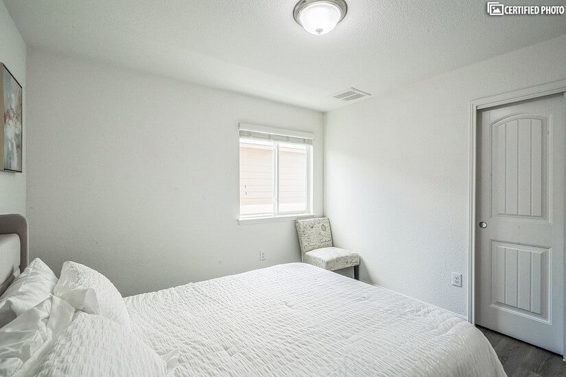 Furnished Finder property 724304_1 photo 17