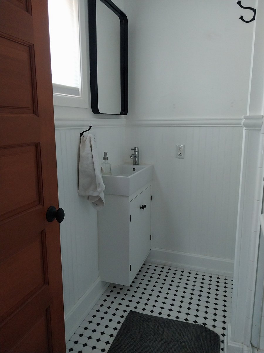 En suite bathroom