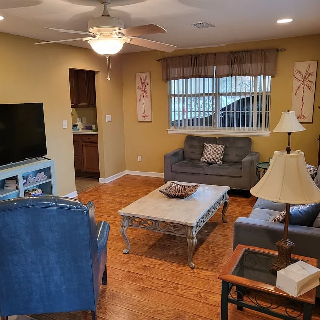 Furnished Finder property 724503_1 photo 3