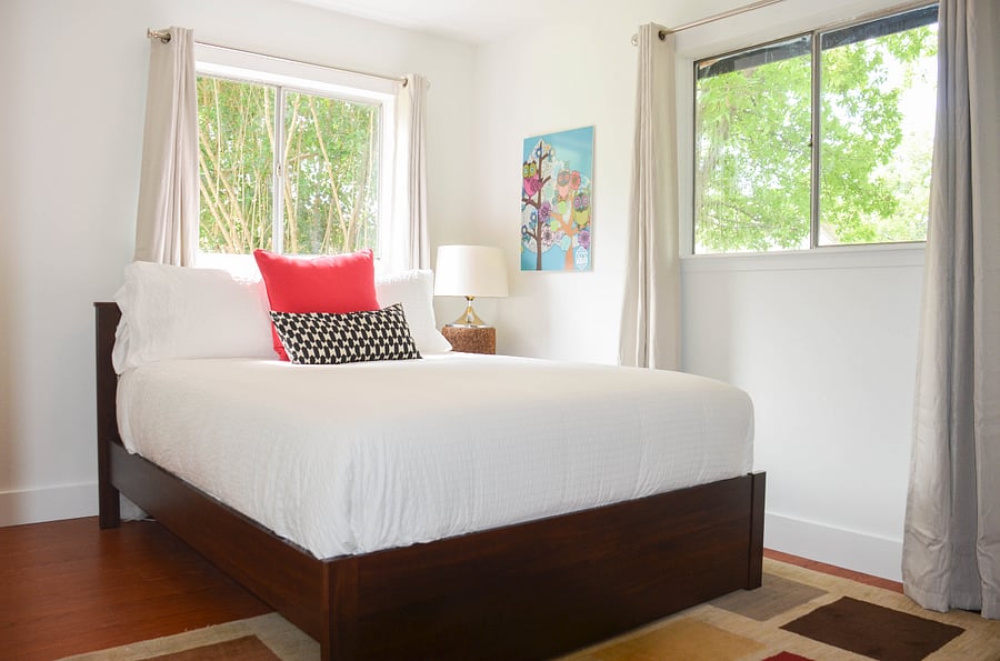 Large bedroom 2 with TV