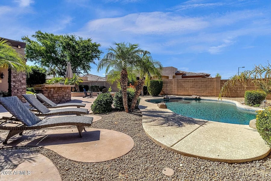 Furnished Finder property 724618_1 photo 17