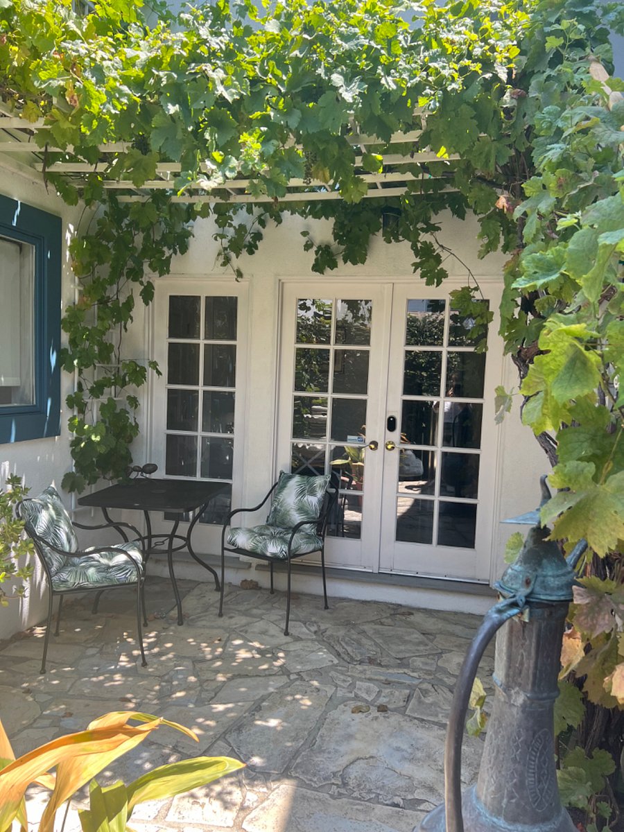 Furnished Finder property 724663_1 photo 1