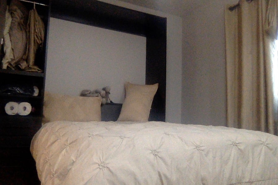 New Murphy
Double
Bed and
mattress, (comfort)!