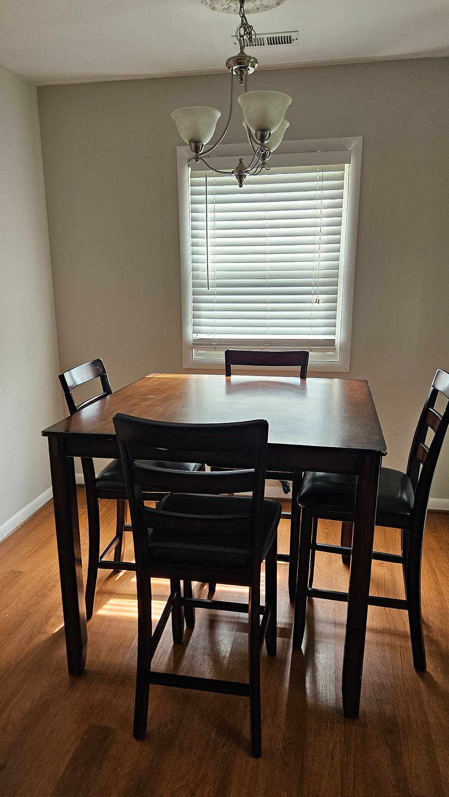 Furnished Finder property 724762_1 photo 3