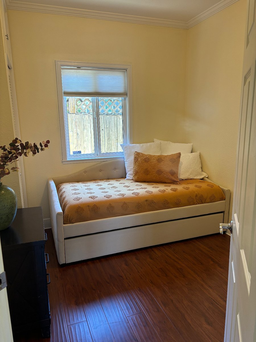 Furnished Finder property 724796_1 photo 12