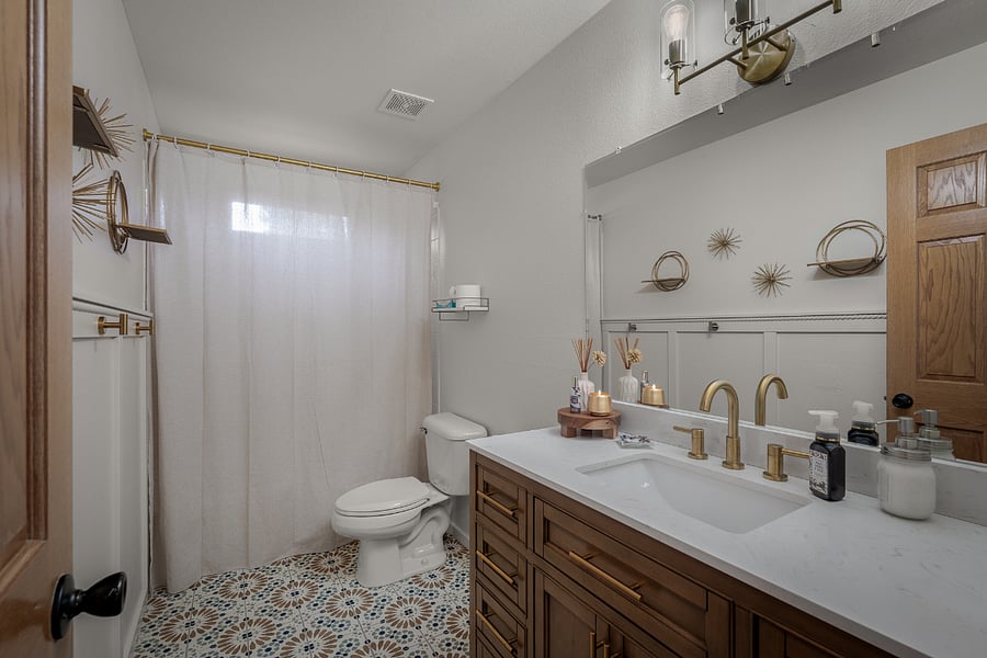 ROOM RENTAL - Private bathroom