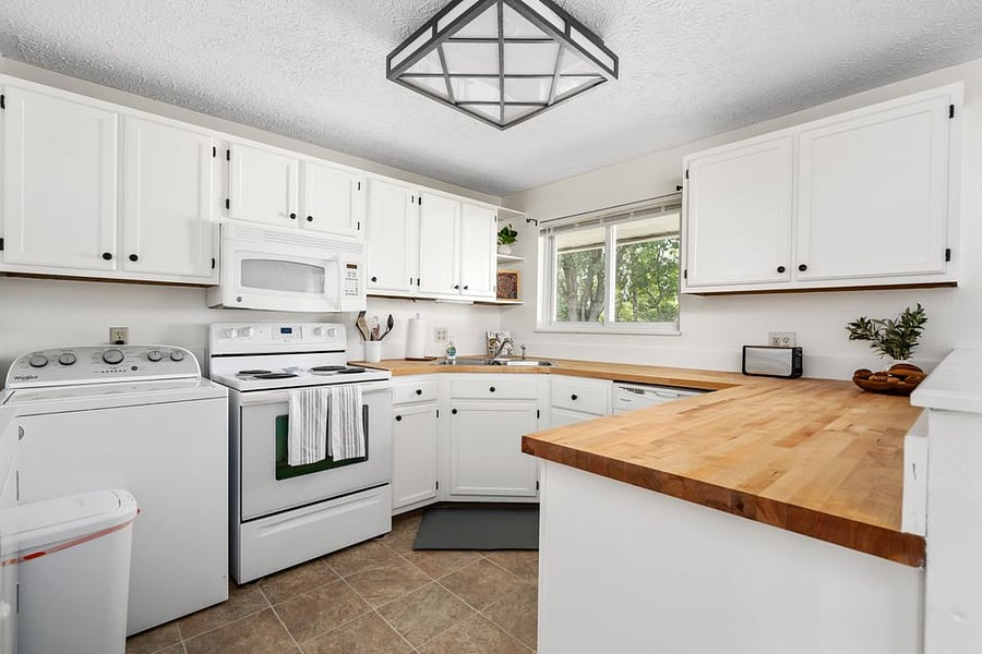 Furnished Finder property 724818_1 photo 3