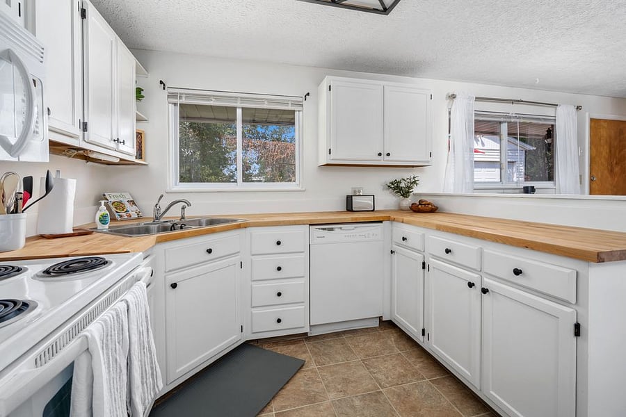 Furnished Finder property 724818_1 photo 14