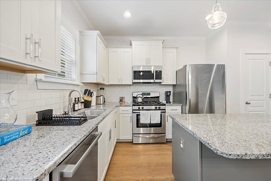 Furnished Finder property 724852_1 photo 8