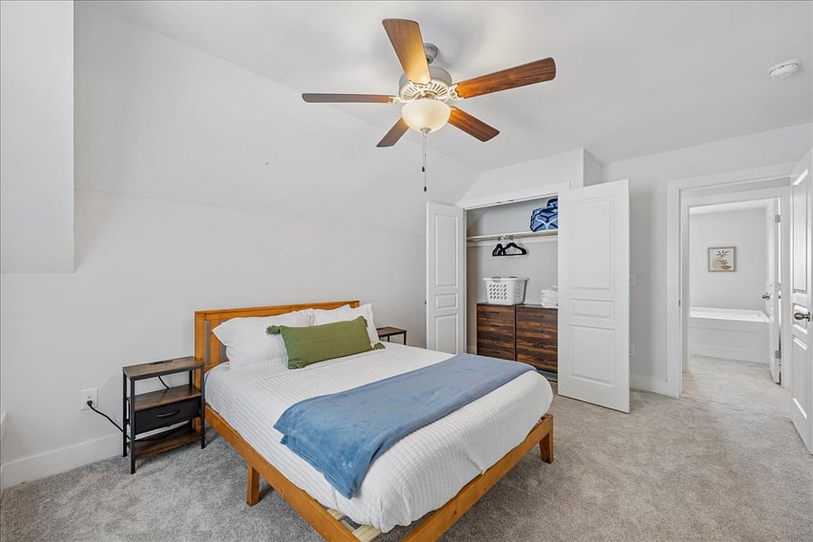 Furnished Finder property 724852_1 photo 17