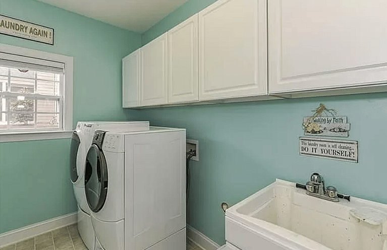 Large functional laundry room.