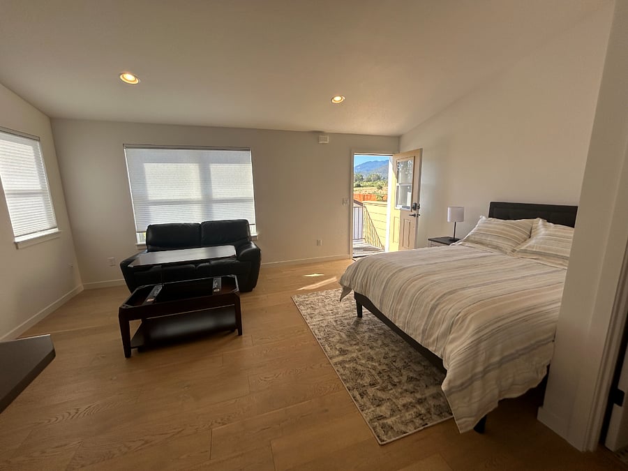 Furnished Finder property 724861_1 photo 3