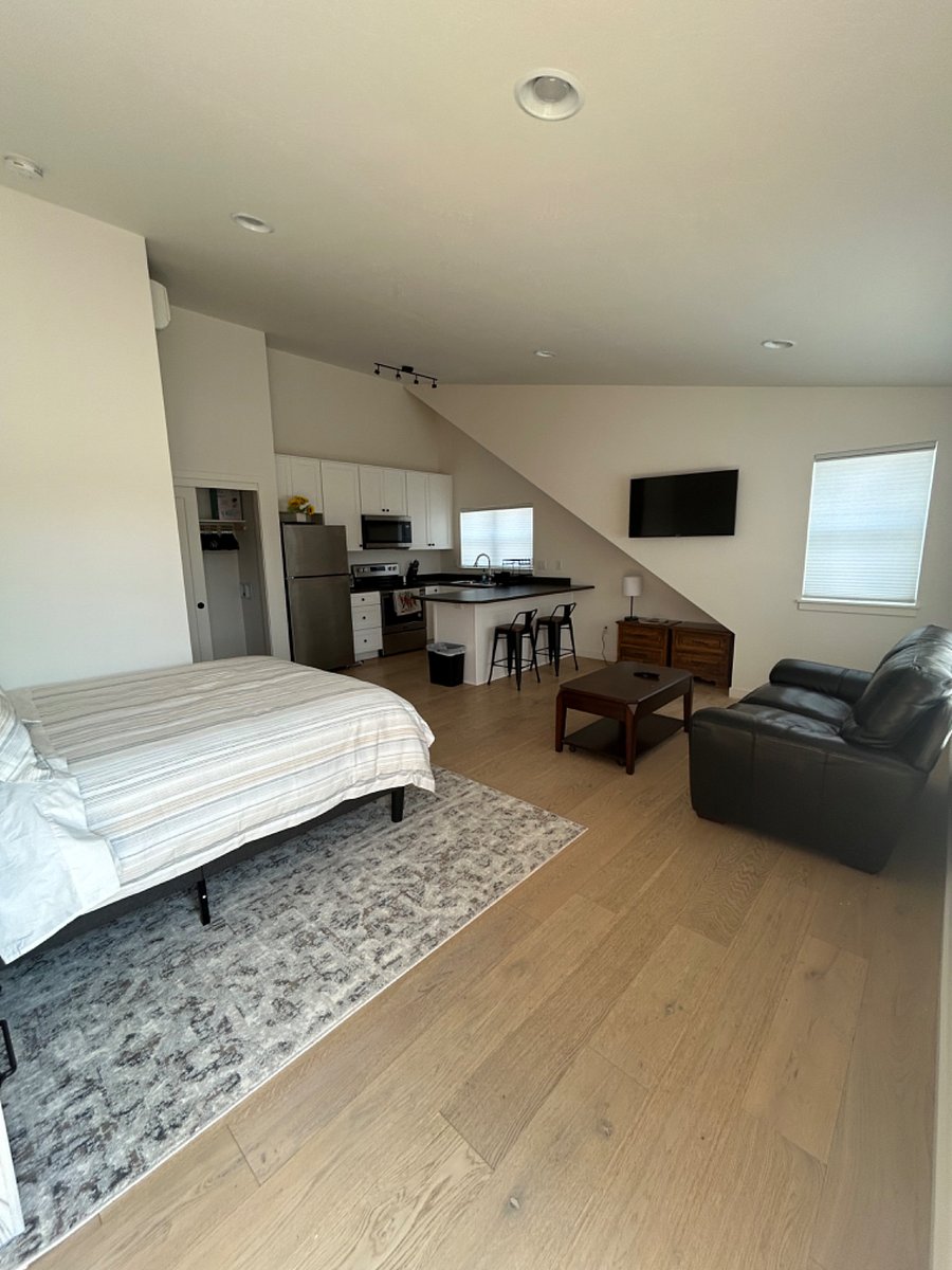 Furnished Finder property 724861_1 photo 4