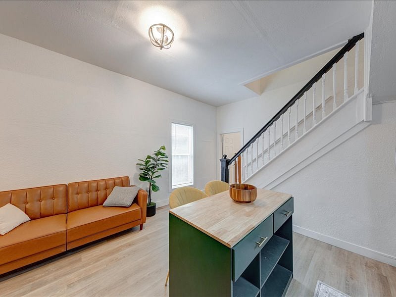 Furnished Finder property 724920_1 photo 7