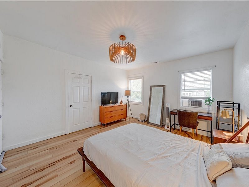Furnished Finder property 724920_1 photo 12