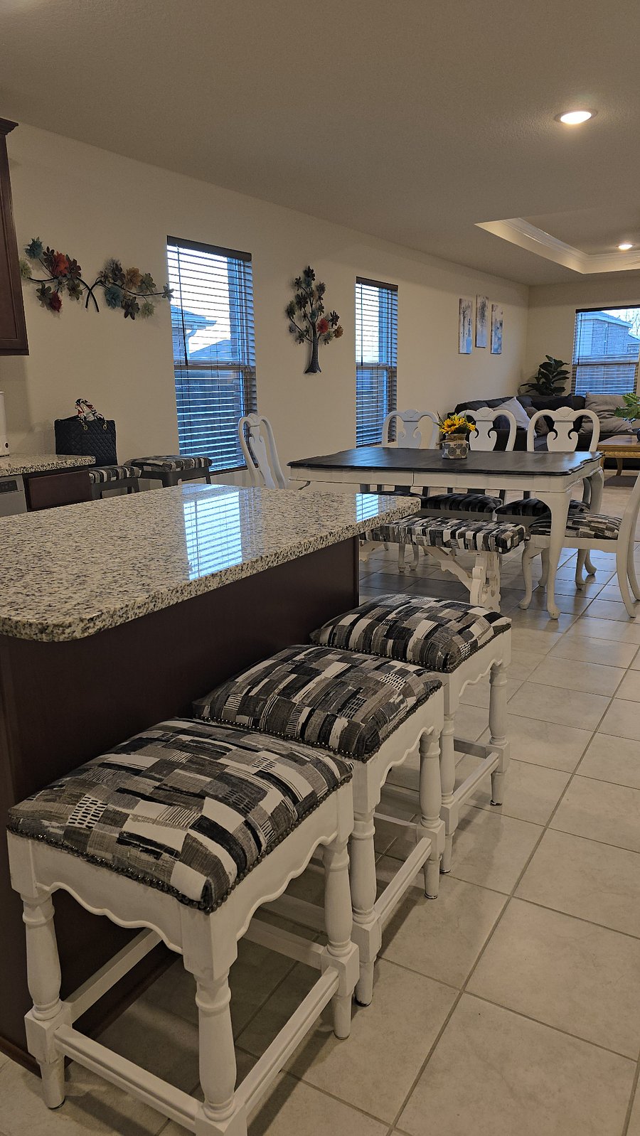 Furnished Finder property 724997_1 photo 18