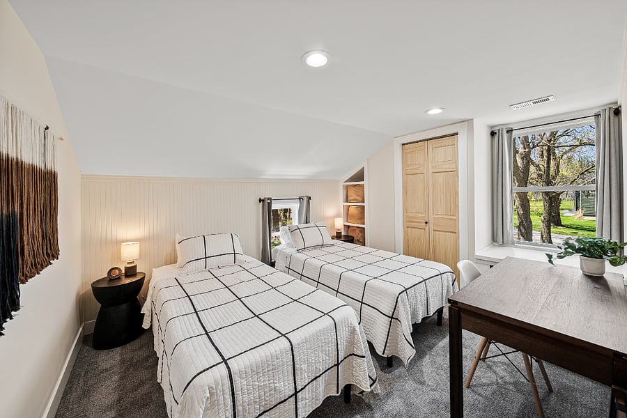 Bedroom 3 (2 twin beds)