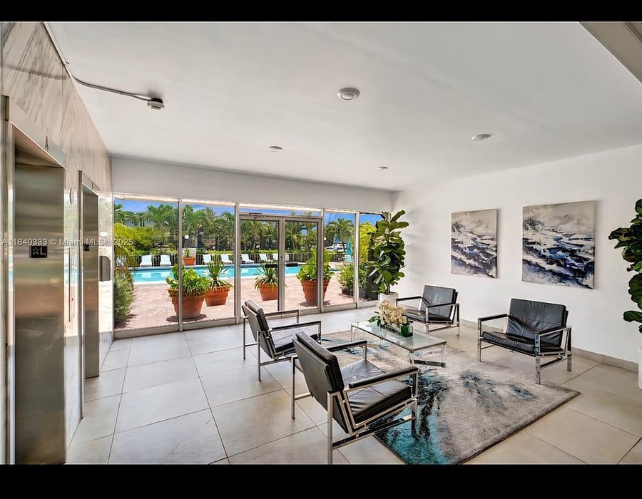 Furnished Finder property 725090_1 photo 15