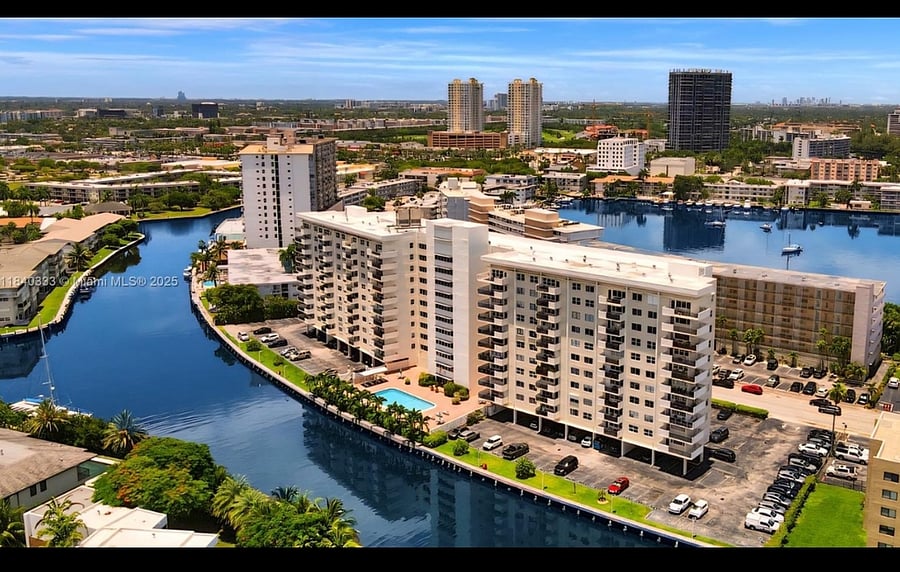 Furnished Finder property 725090_1 photo 14