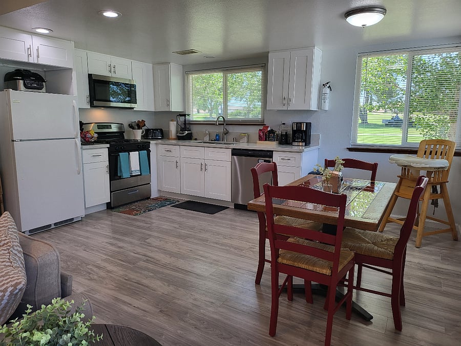Furnished Finder property 725110_1 photo 11