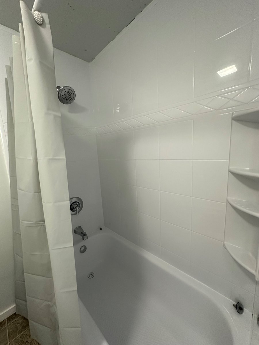 Shower & Tub