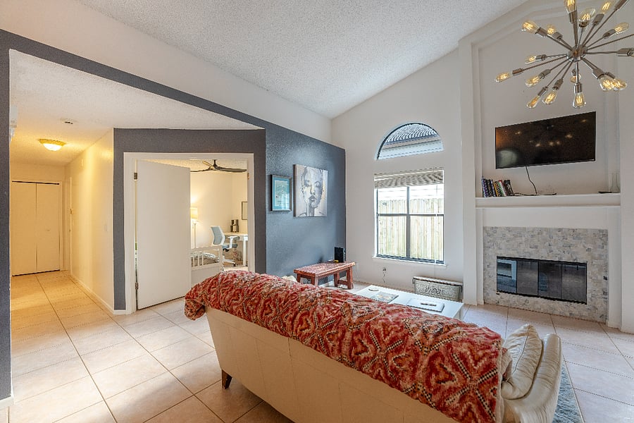 Furnished Finder property 725208_2 photo 11