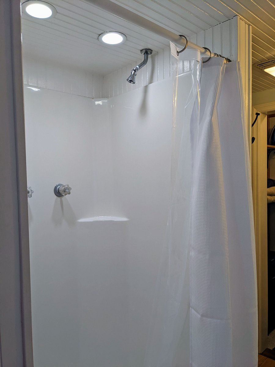Full-sized shower