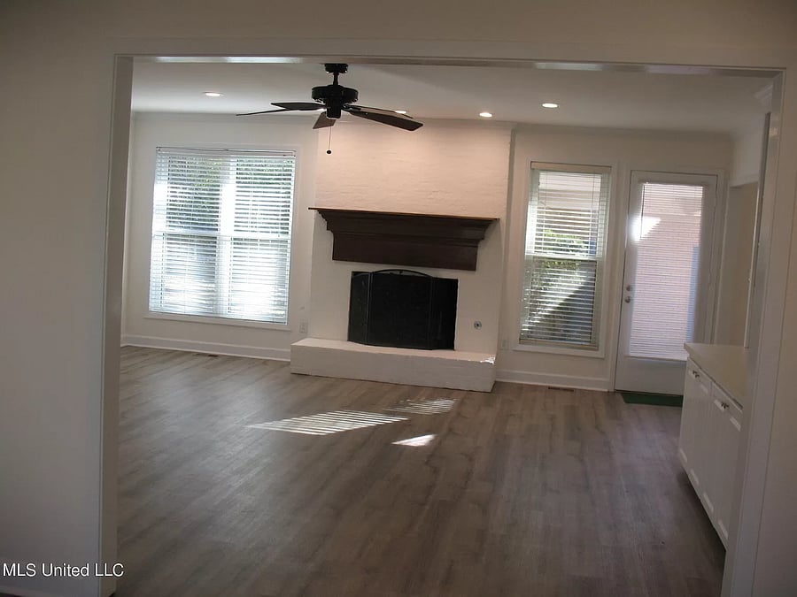 Furnished Finder property 725274_1 photo 3