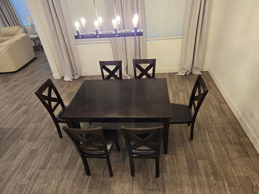Formal dining room with dining table, 6 chairs