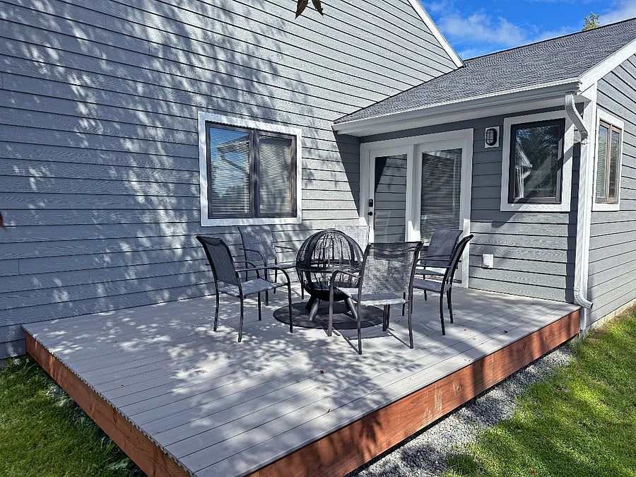 Back deck with fire pit