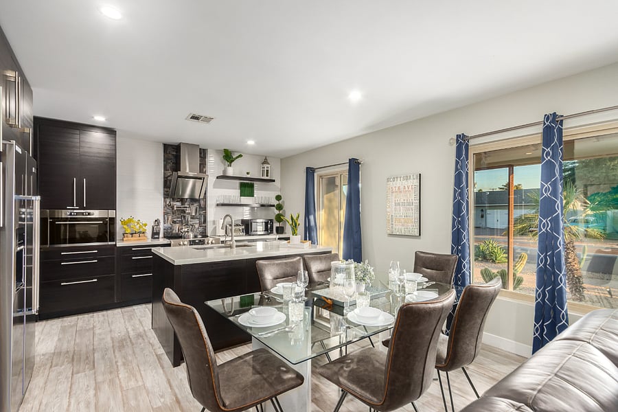 [Dining area]
