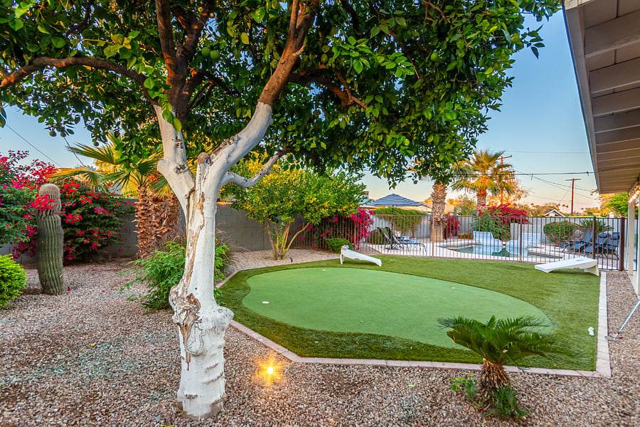  "Great location that is convenient for getting to Oldtown and the night life."
