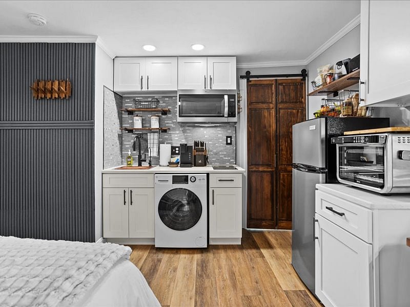 Two in one washer and ventless dryer allows for a load and go laundry experience. Load your clothes and soap and the unit will wash then dry your clothes within 2.5 hours.