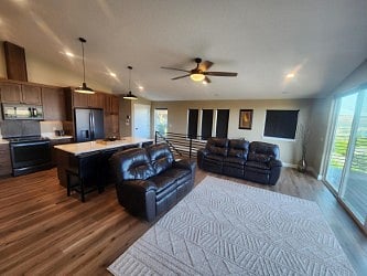 Furnished Finder property 725531_1 photo 3