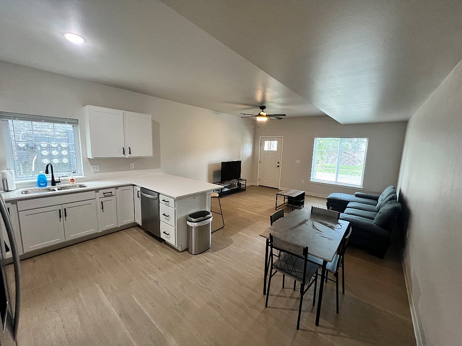 Furnished Finder property 725575_1 photo 3