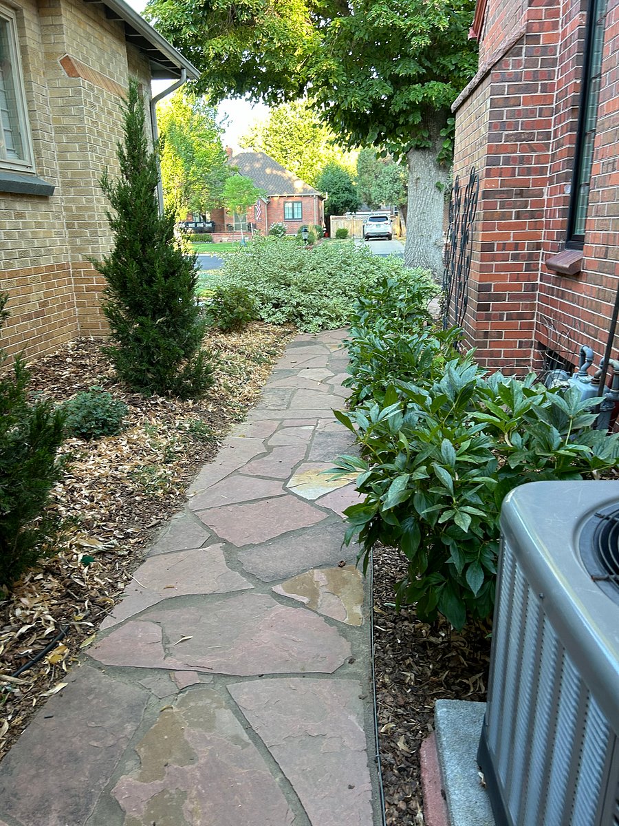 Tenant walkway daylight