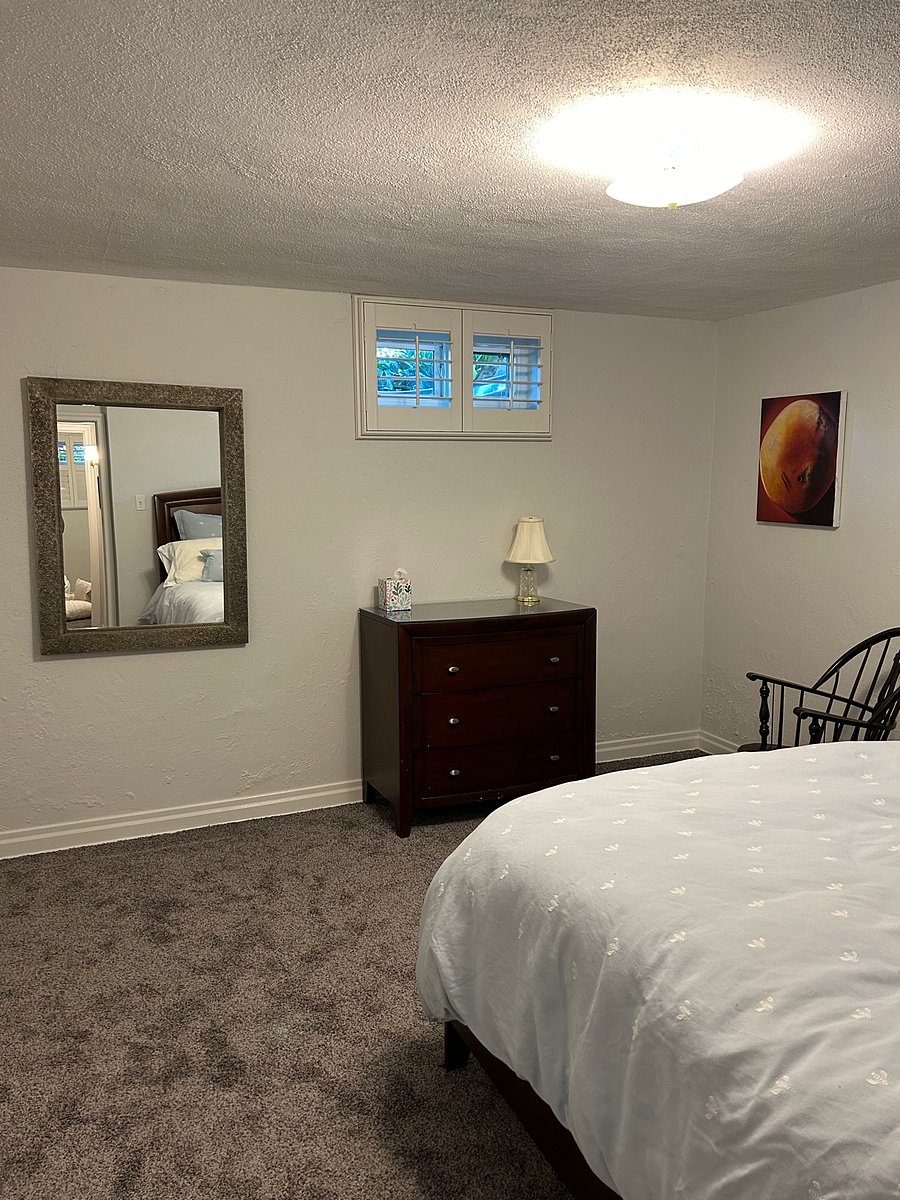 West bedroom