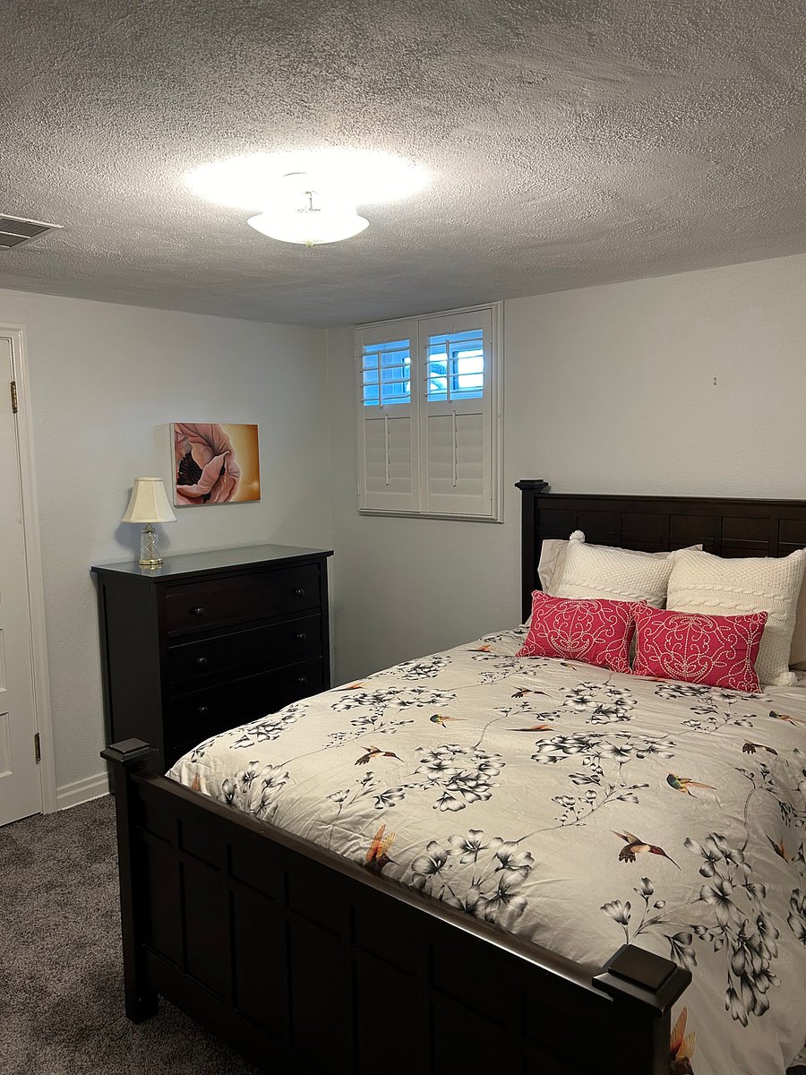 East bedroom